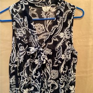 Ember sleeveless top size medium